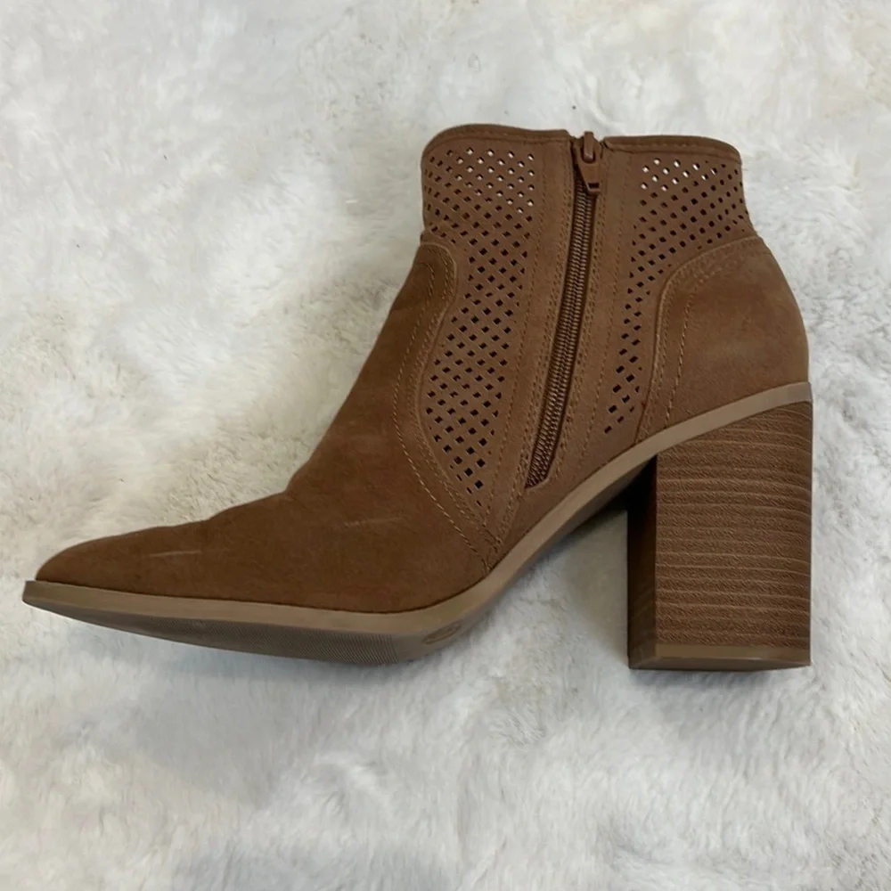Short brown boot with cutout detail faux suede with zipper side Size 10